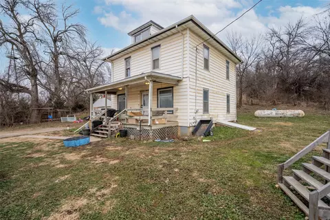 2261 270th St, Guthrie Center, IA 50115