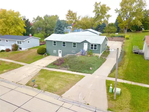 515 Marvin Ave, Grinnell, IA 50112