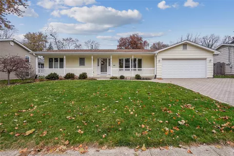 8401 Winston Ave, Urbandale, IA 50322