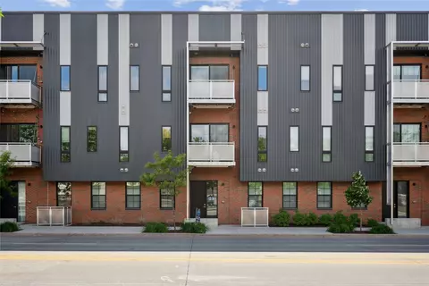 450 SW 7th St #205, Des Moines, IA 50309