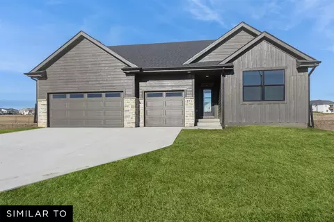 2610 SE Florence Dr, Waukee, IA 50263
