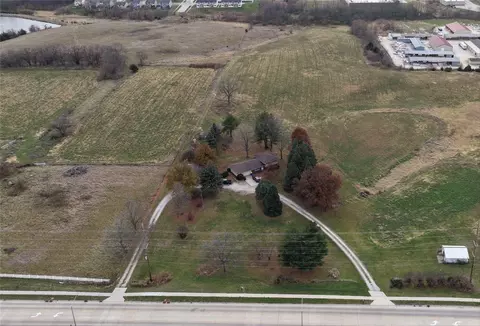 501 E Hillcrest Ave, Indianola, IA 50125