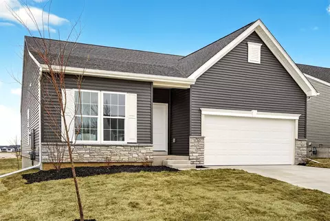 130 NW Rolling Cir, Waukee, IA 50263
