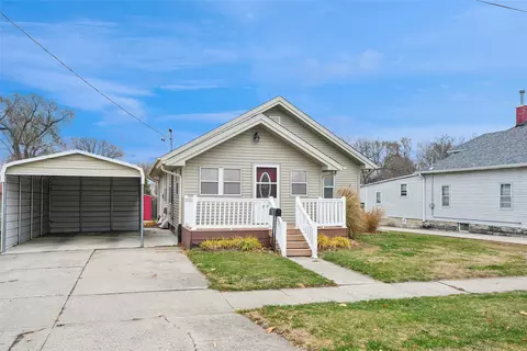 510 N 3rd Ave E, Newton, IA 50208