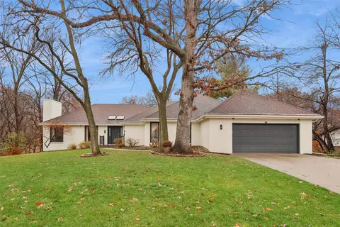 7059 Coburn Ln, Johnston, IA 50131