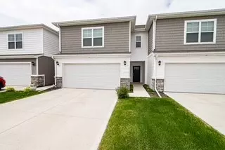 5502 144th St, Urbandale, IA 50323