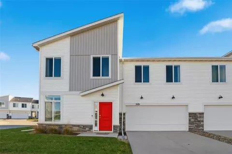 329 NE Otter Dr, Waukee, IA 50263