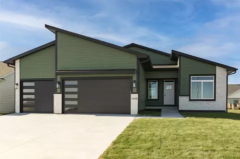 1420 NW Linda Ln, Waukee, IA 50263