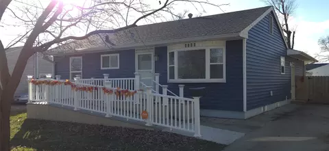 4140 68th St, Urbandale, IA 50322