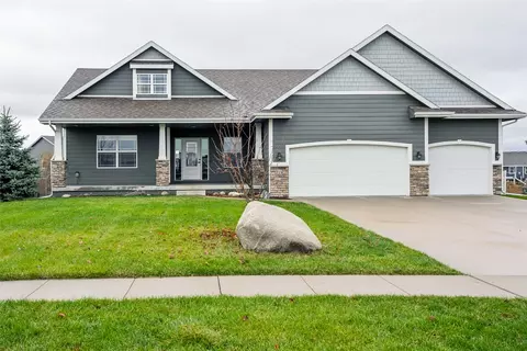 218 34th St SE, Altoona, IA 50009