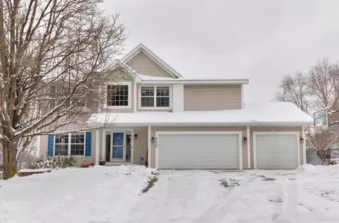 4530 Bartholomew Dr, Pleasant Hill, IA 50327