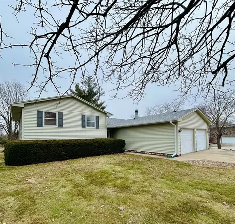 1904 Prairie St, Grinnell, IA 50112