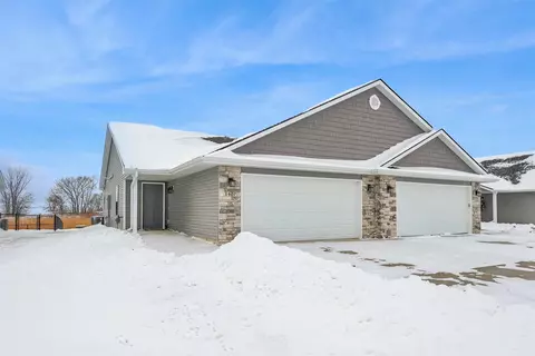 1407 Fair View Dr, Dallas Center, IA 50063