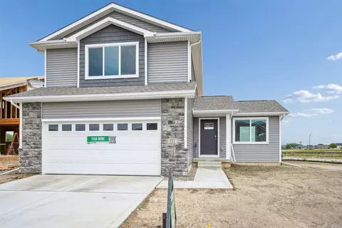 551 NW Cherrywood Ln, Grimes, IA 50111