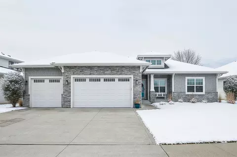 16884 Baxter Dr, Clive, IA 50325