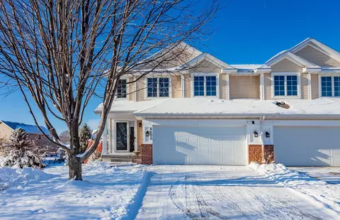 4200 152nd St, Urbandale, IA 50323