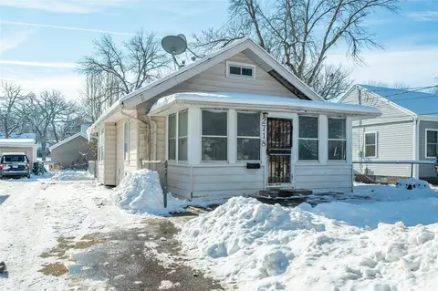 2718 Allison Ave, Des Moines, IA 50310