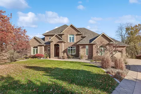 10502 NW 75th Pl, Johnston, IA 50131