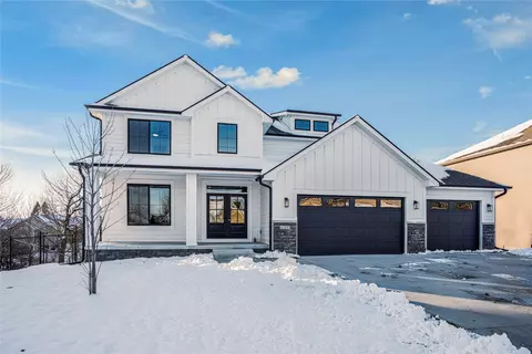 4500 NW 167th St, Clive, IA 50325