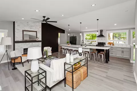3845 Sherman Blvd, Des Moines, IA 50310
