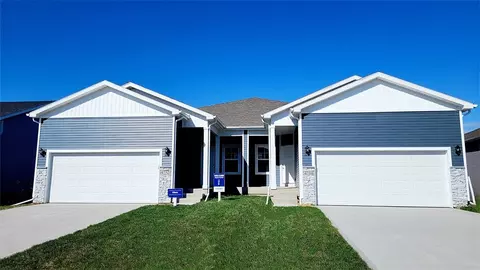 4782 172nd St, Urbandale, IA 50323