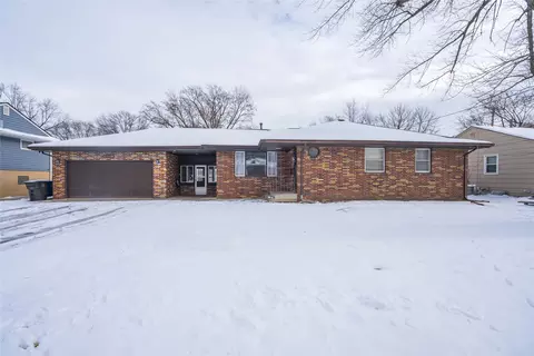 4009 Columbia St, Des Moines, IA 50313