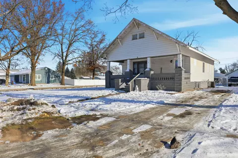 502 SW Main St, Melcher Dallas, IA 50062