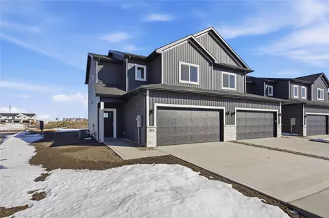 213 NE Doe Pointe Ln, Ankeny, IA 50021