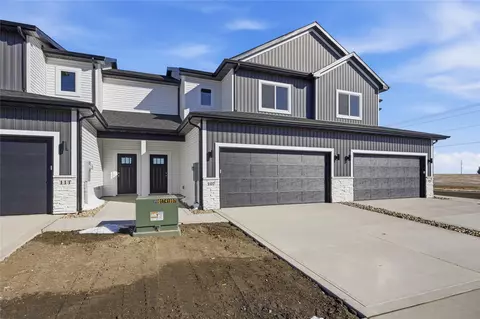 107 NE Doe Pointe Ln, Ankeny, IA 50021