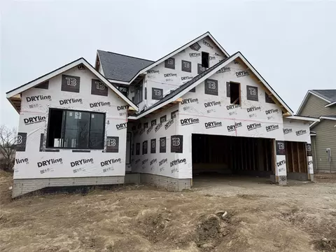 360 Napoli Ave, West Des Moines, IA 50266