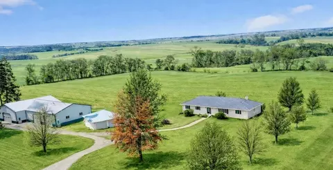 300 Grant St W, Macksburg, IA 50155