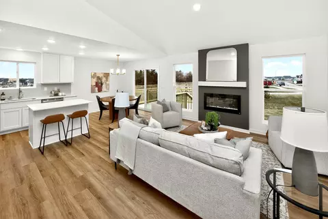 120 NW Rolling Cir, Waukee, IA 50263
