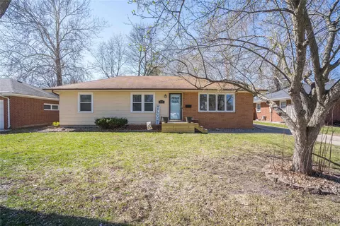 112 NW Des Moines St, Ankeny, IA 50023