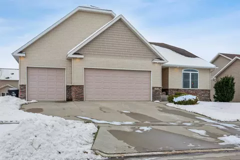 1215 NW Boulder Dr, Ankeny, IA 50023