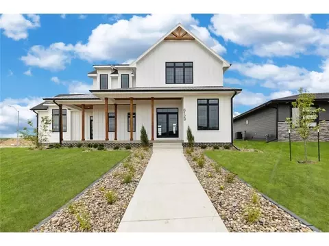 6129 NE Sherman Dr, Ankeny, IA 50021
