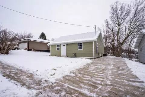 600 Brown St, Guthrie Center, IA 50115