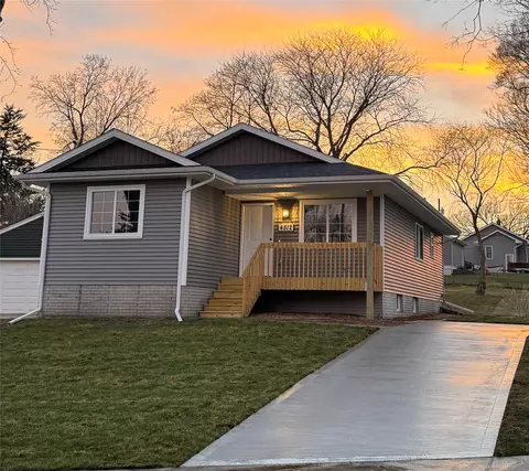 4512 SW 2nd St, Des Moines, IA 50315