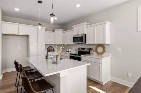Kitchen - 4411 NE 8th St, Ankeny, IA 50021 photo 2 of 2