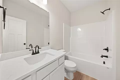 Bath - 4411 NE 8th St, Ankeny, IA 50021 photo 1 of 4