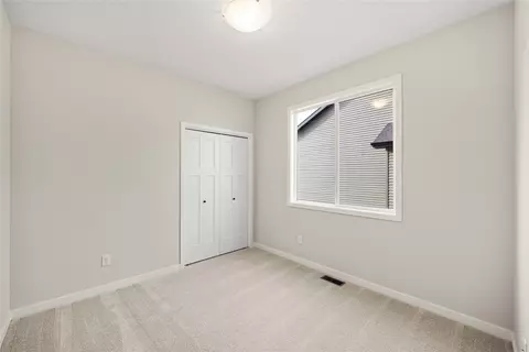 Bedroom - 4411 NE 8th St, Ankeny, IA 50021 photo 3 of 5