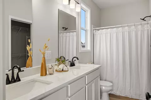 Bath - 4411 NE 8th St, Ankeny, IA 50021 photo 3 of 4