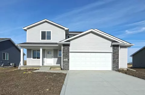 322 NE Chalet St, Elkhart, IA 50073