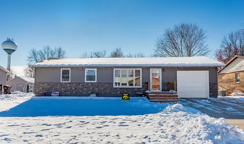 602 North St, Maxwell, IA 50161