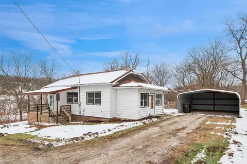 200 Railroad St, Thayer, IA 50254