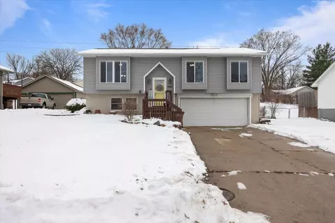 4838 Candlewick Dr, Norwalk, IA 50211