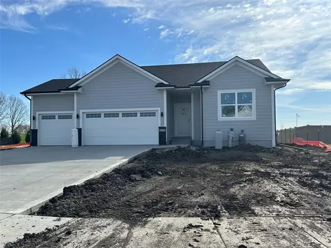 4606 Aldrin Ave, Ames, IA 50014