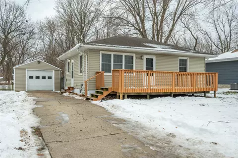 3103 E Shawnee Ave, Des Moines, IA 50317