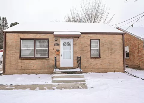 2218 53rd St, Des Moines, IA 50310