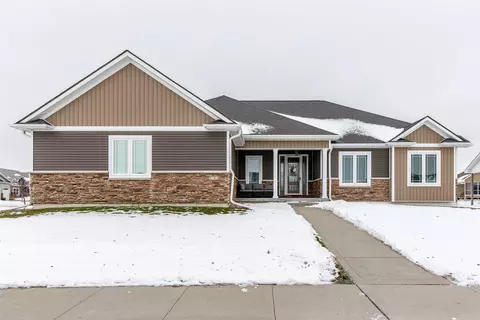 2702 Weston Dr, Ames, IA 50010