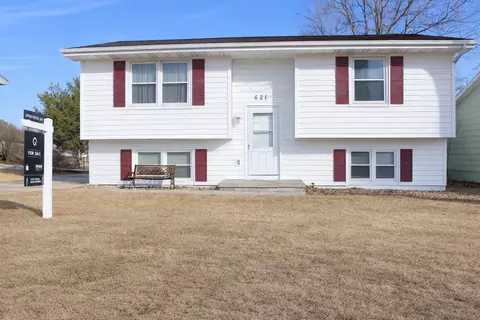 621 NE 4th St, Grimes, IA 50111
